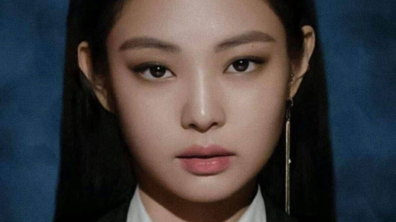 Jennie时装周镂空透视装惹争议网友质疑刻意迎合欧美审美